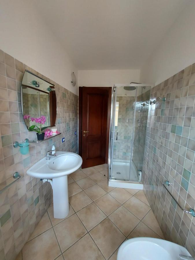 Affittacamere Center Room Тортоли Экстерьер фото